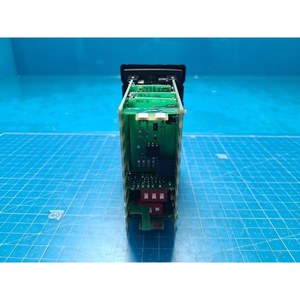 ตัวควบคุมอุณหภูมิแบบ PID รุ่น WATLOW 988A-22CE-NARR มือสอง สภาพเดิม อะไหล่อุปกรณ์เซมิคอนดักเตอร์รุ่นเก่า - Product Image 1