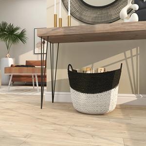 Panier en jacinthe d'eau blanc et noir avec poignée en forme d'anneau, panier de rangement fait main, vente en gros, écologique, fabriqué au Vietnam - Product Image 5