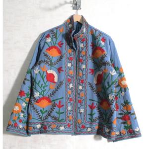 Chaqueta Tejida Transpirable de Invierno con Bordado Suzani Hecho a Mano, Estilo Vintage Boho Chic, Ropa Étnica, Moda Festiva - Product Image 1