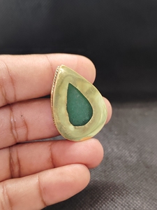 Composant de bijoux pour femme en Aventurine Verte Naturelle, fait main, style vintage, avec rainure en laiton et sertissage clos, certifié IGI - Product Image 3