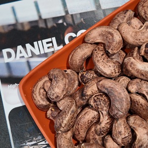 Nueces de Anacardo Orgánicas Africanas al Mejor Precio, W450, Tostadas con Sal, Alta Calidad, Sabor Natural, Envasado al Vacío, OEM/ODM, USDA - Product Image 3