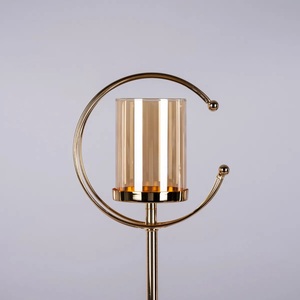 Support de bougie Light The Way (Or, Cognac) – Vente en gros de chandeliers simples en métal doré - Product Image 4