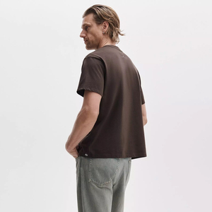 Camiseta de Algodón Orgánico de 300 GSM, Corte Cuadrado, Hombros Caídos, Talla Grande para Hombre, con Bordado Personalizado en el Hombro - Product Image 5
