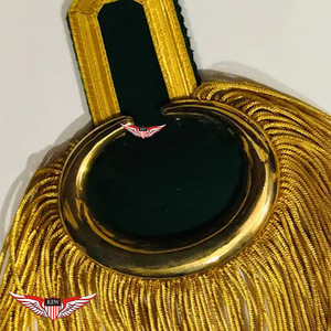 Epaulette de Flecos de Hilo Dorado y Negro Hecho a Mano, Accesorio de Uniforme Ceremonial, Ecológico, Estilo Napoleónico - Product Image 2