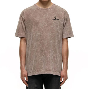 เสื้อยืดทรงสลิมฟิตสำหรับผู้ใหญ่ ล้างสีแบบแอซิดวอช แบรนด์ใหม่ เสื้อยืดสำหรับกิจกรรมกลางแจ้ง ผลิตในปากีสถาน เสื้อยืดล้างสีแบบแอซิดวอชที่ดีที่สุด - Product Image 1