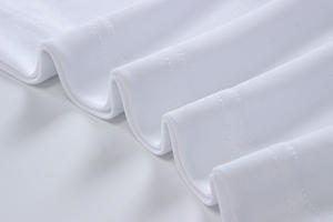 Camiseta Informal de Algodón 100% de 220g con Diseño en Blanco, Logotipo Impreso y Estampado Digital, con Efecto Luminoso en la Oscuridad - Product Image 4