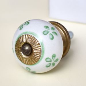 Boutons de meuble en céramique faits à la main, motif floral vert et blanc, poignées de tiroir rondes, quincaillerie de porte, vente en gros, fabricant - Product Image 3