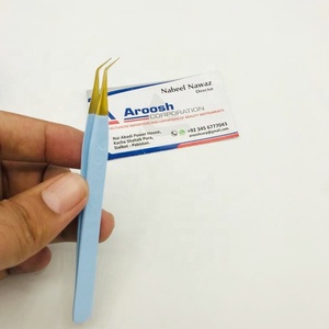Pinzas profesionales de alta calidad para extensión de pestañas de acero inoxidable de 45 grados, Punta dorada, logotipo personalizado recubierto de Corazón Azul bebé - Product Image 1