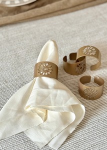 Porte-serviettes rustique en or mat avec médaillon, accessoires de table quotidiens, anneaux de serviette décoratifs géométriques en or mat - Product Image 4