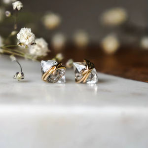 Pendientes de circonita Herkimer envueltos en alambre, cristales crudos de sal y pimienta, plata de ley 925, joyería chapada en oro de 14 quilates - Product Image 1