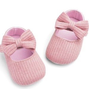 Chaussures pour bébé tricotées sur mesure avec nœud, style doux, nouveau-né, printemps, respirantes, en coton - Product Image 1