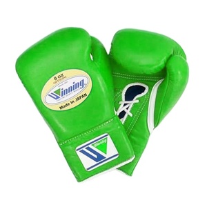 Gants de boxe professionnels en cuir de buffle pour adultes avec fermeture, évacuation de l'humidité, options personnalisables - Product Image 1