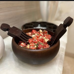 Tazón de madera natural para ensalada con logo personalizado, de madera de acacia y mango, utensilios de cocina, decoración para el hogar, tazón para servir a la mesa al mejor precio. - Product Image 4