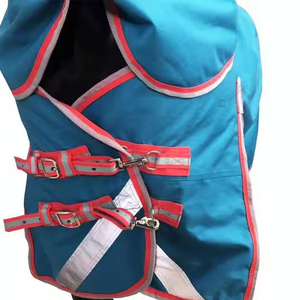 Manta Impermeable para Caballo con Cuello Alto, 3 Correas para las Patas, Doble Cierre Frontal en el Pecho, Gran Solapa para la Cola, Poliéster Ripstop 600D - Product Image 4
