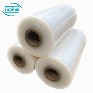 Film de palette en plastique LLDPE imperméable fabriqué récemment, film étirable souple en PE du Vietnam pour les matériaux d'emballage - Product Image 1