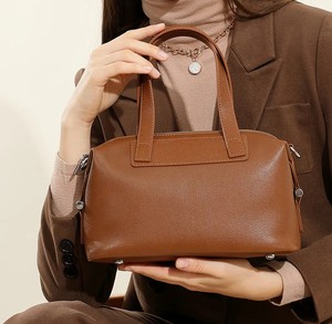 Bolso Bandolera de Cuero Vacuno Genuino Retro para Mujer, con Logotipo Personalizado al por Mayor, para Chicas con Estilo, Gran Capacidad, con Cierre, 2026 - Product Image 3