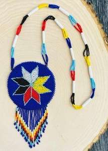 Conjunto de collar y aretes de cuentas tradicionales reales, elaborado para bodas y celebraciones culturales - Product Image 2