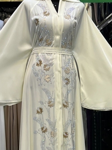 Abaya Más Vendida, Abaya Modesta de Dubái con Cuentas y Lentejuelas, Manga Larga, Abaya Musulmana Tradicional Hecha a Mano, Transpirable, con Cuello en V para Mujer - Product Image 4