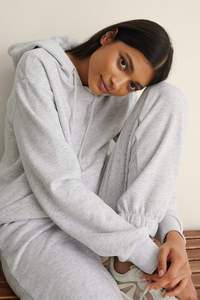 Sudadera con Capucha Extra Grande para Mujer, Color Gris Jaspeado, de Felpa, para Invierno, 100% Algodón Premium, Estilo Urbano, Informal, Holgada - Product Image 2