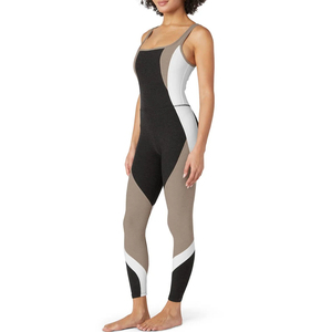 Mono de yoga sin espalda para mujer, de una pieza, sin mangas, para gimnasio, ajustado, con control de abdomen y efecto fruncido - Product Image 1