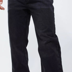 Collection de jeans en denim pour hommes, style cargo bleu multi-poches et coupe droite slim fit délavée foncée, pantalons décontractés en coton tendance - Product Image 1
