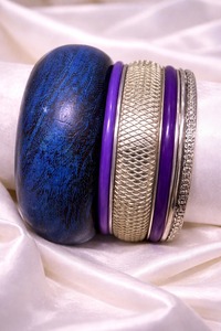 Elegant Natural Wood Resin And Metal <b>Bangles</b> <b>Bracelet</b> For Ladies Stylish Handmade Wholesale Accessories - Product Image 6