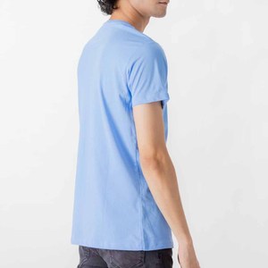 เสื้อยืดคอกลมทรงปกติ รุ่นเบสิค สีน้ำเงินล้วน ผ้าฝ้าย สำหรับผู้ชาย เสื้อยืดผ้าฝ้ายหวี - Product Image 4