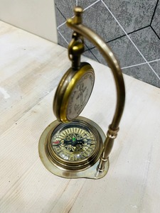 งานฝีมือโบราณ นาฬิกาตั้งโต๊ะทองเหลืองสมัยใหม่ พร้อมเข็มทิศ ทำด้วยมือ ของตกแต่งโต๊ะสไตล์ทะเลแบบพกพา - Product Image 5