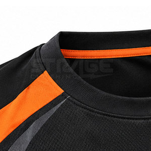 Camiseta de Voleibol de Entrenamiento Premium con Tela que Absorbe la Humedad, Manga Corta, Diseño Ecológico y Ligero - Product Image 4