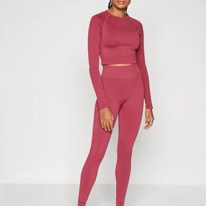 Ensemble de yoga et de fitness personnalisé pour femmes, soutien-gorge de sport et leggings à séchage rapide, fournisseur en gros OEM ODM, directement de l'usine, coton respirant - Product Image 1