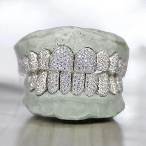 Juego de Grillz Dentales de Plata de Ley Chapada en Oro de 18K con Moissanita Iced Out, Estilo Hip Hop Unisex, Joyería Corporal Superior e Inferior - Product Image 6