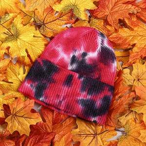 Nouvelle Arrivée Bonnet en Peluche Tie-Dye Arc-en-Ciel Unisexe Tendance Impression Numérique Respirant & Imperméable Hiver - Product Image 2