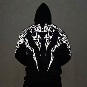 Hoodie streetwear d'hiver à coupe classique avec impression numérique personnalisée |   Tissu polaire 100% coton respirant pour hommes, poids lourd 370GSM - Product Image 4