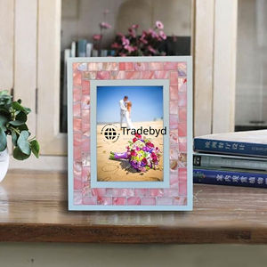 Marco de Fotos Decorativo con Incrustaciones de Madreperla, Acabado Brillante, Hecho a Mano por Tradebyd - Product Image 1