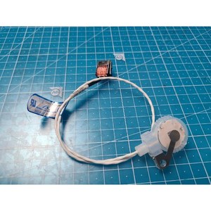 Sonda de Sensor de Temperatura TÉCNICA TFP-T-B-2M-PNP, Usada como Pieza de Repuesto para Equipos Semiconductores Antiguos - Product Image 1