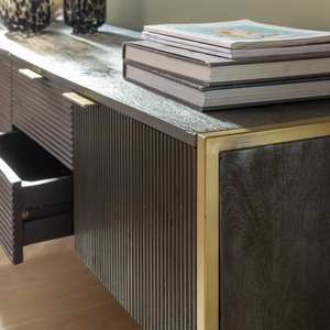 Mueble para TV Vandana Mira Cresta en madera de mango y metal en tono dorado - Product Image 4