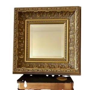 Cadre photo en bois fait main de grande taille moderne avec ornements sculptés dorés Livraison rapide Utilisation à domicile et au bureau - Product Image 1