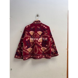 Chaqueta de Terciopelo Color Granate para Mujer, Bordada a Mano con Flores, Cuello Mandarín, Manga Larga, Estilo Tradicional Chino - Product Image 3