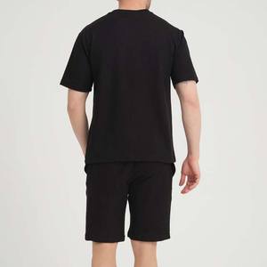 Ensemble T-shirt et short décontracté pour homme, respirant, en coton, toutes tailles, avec logo personnalisé de haute qualité – Idéal pour l'été - Product Image 3
