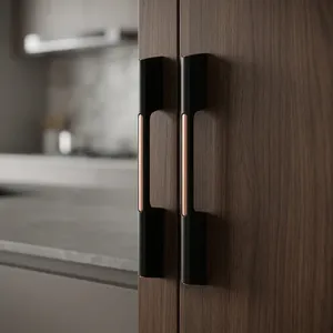 Poignée de porte longue en aluminium moderne KELLTON avec accent or rose, poignée de porte d'entrée décorative noire - Product Image 3