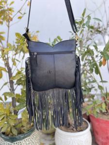 Sac bandoulière unique en cuir repoussé à la main avec franges, modèle 2026 – Sac à main élégant en cuir de vachette et fourrure pour femme, multi-usages - Product Image 3
