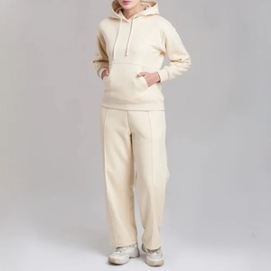 Survêtement pour femmes à prix avantageux, vente chaude 2025, logo personnalisé, fitness, course à pied, respirant, durable, survêtement pour femmes - Product Image 1