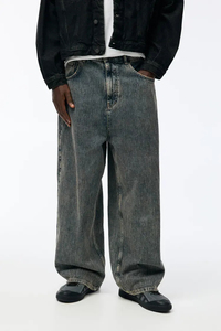 Usine OEM de jeans pour hommes de qualité supérieure offrant des solutions de marquage privé, des étiquettes personnalisées, des services d'emballage et de fourniture en gros de denim. - Product Image 1