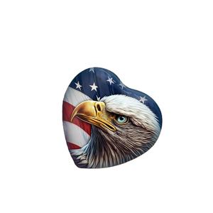 Urna de águila americana en forma de corazón-Bandera americana para cenizas con caja y bolsa-Urna de recuerdo de corazón conmemorativo-Hecha a mano - Product Image 1