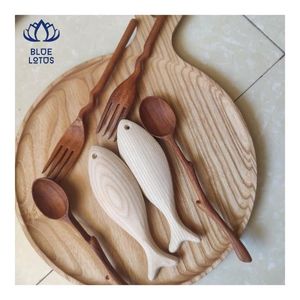 ของตกแต่งรูปปลาไม้ MOST WANTED 2026 วัสดุแข็งแรงเรียบเนียนสำหรับตกแต่งชั้นวางและจัดแสดง รองรับการใช้งานสำหรับการเคี้ยว - Product Image 1