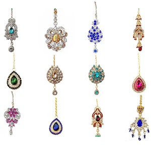 Élégante Pince à Cheveux Vintage Indienne Plaqué Or avec Strass en Forme de Goutte, Bijou de Front Maang Tikka pour Mariage, Designs Variés, Vente en Gros - Product Image 3