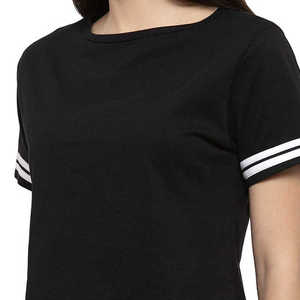 Ensemble court deux pièces pour femmes avec logo personnalisé imprimé, 100% coton, t-shirt et short amples et confortables pour femmes - Product Image 4