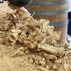 Sciure de bois naturelle, séchée et tamisée, matière fine pour la fabrication de granulés, de briquettes et de combustible, emballage sécurisé pour l'exportation en vrac - Product Image 2