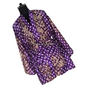 KS003 Robe longue kimono de plage ethnique d'été en soie vintage indienne faite à la main, imprimé floral, style bohème, pour la nuit ou comme peignoir - Product Image 3
