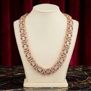 Cadena de moissanita con diamantes de la mejor calidad para uso en clubes y como accesorio de moda disponible. - Product Image 1